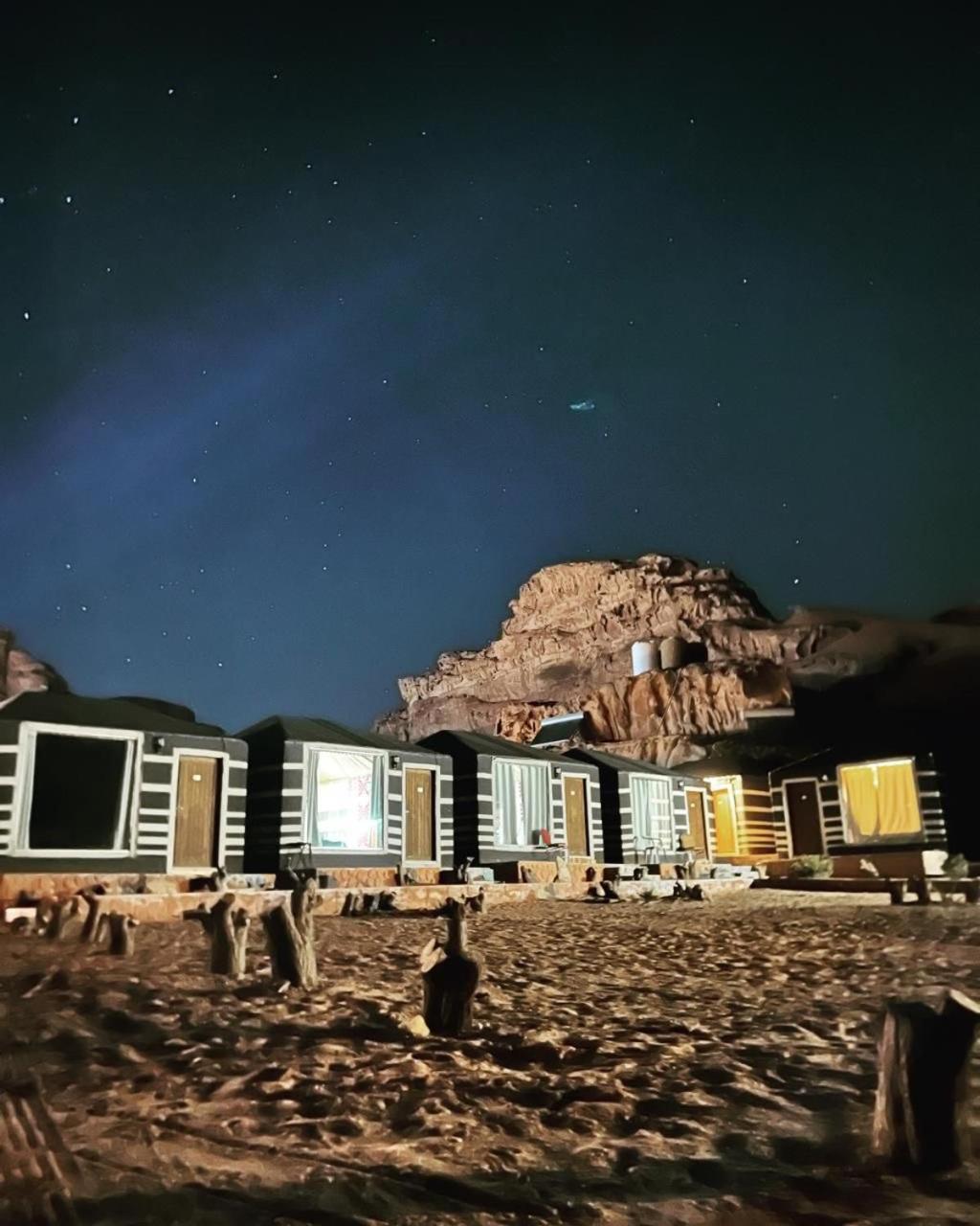 Maraheb Luxury Camp Hotel Wadi Rum Exterior photo