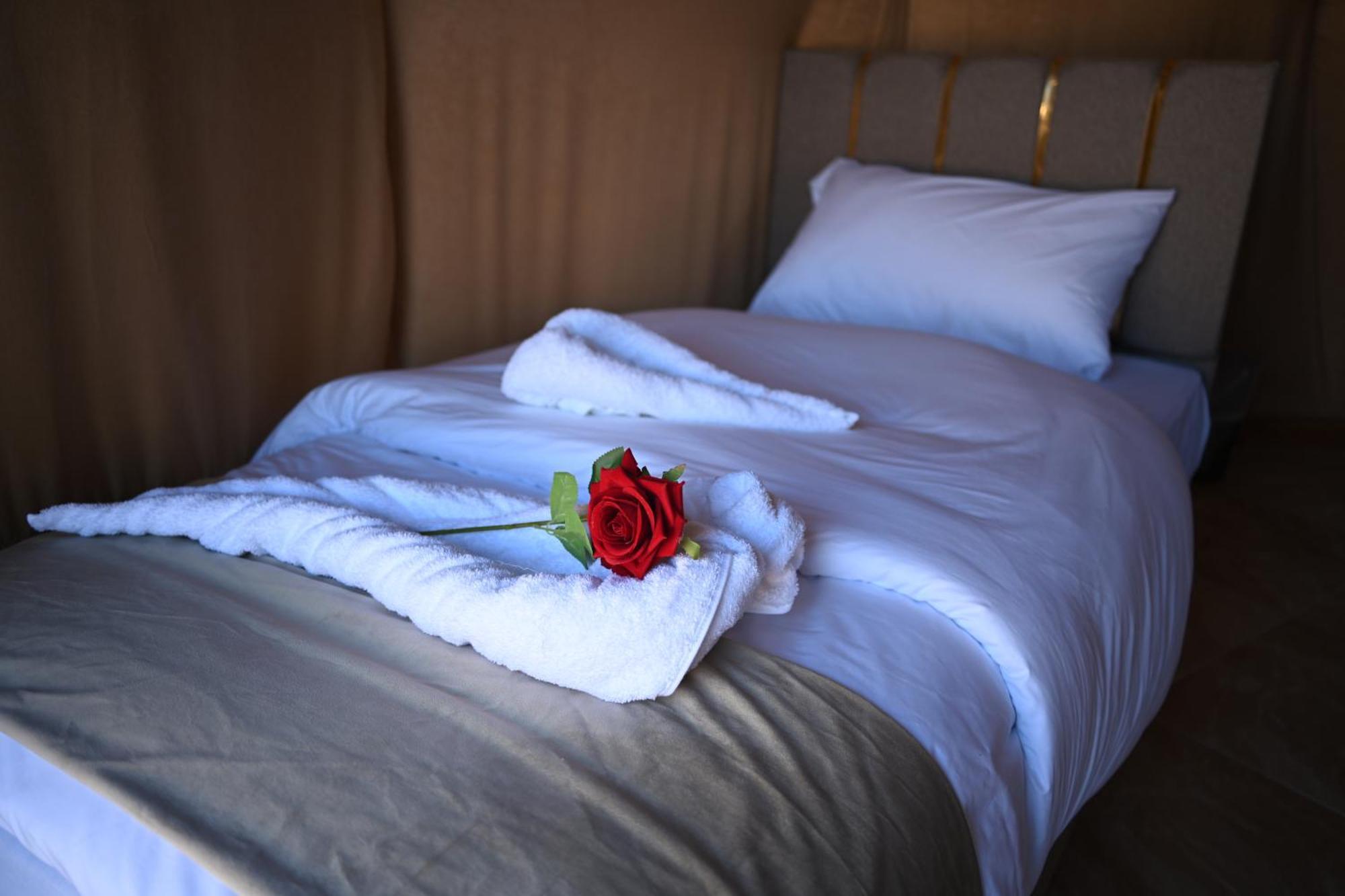 Maraheb Luxury Camp Hotel Wadi Rum Exterior photo